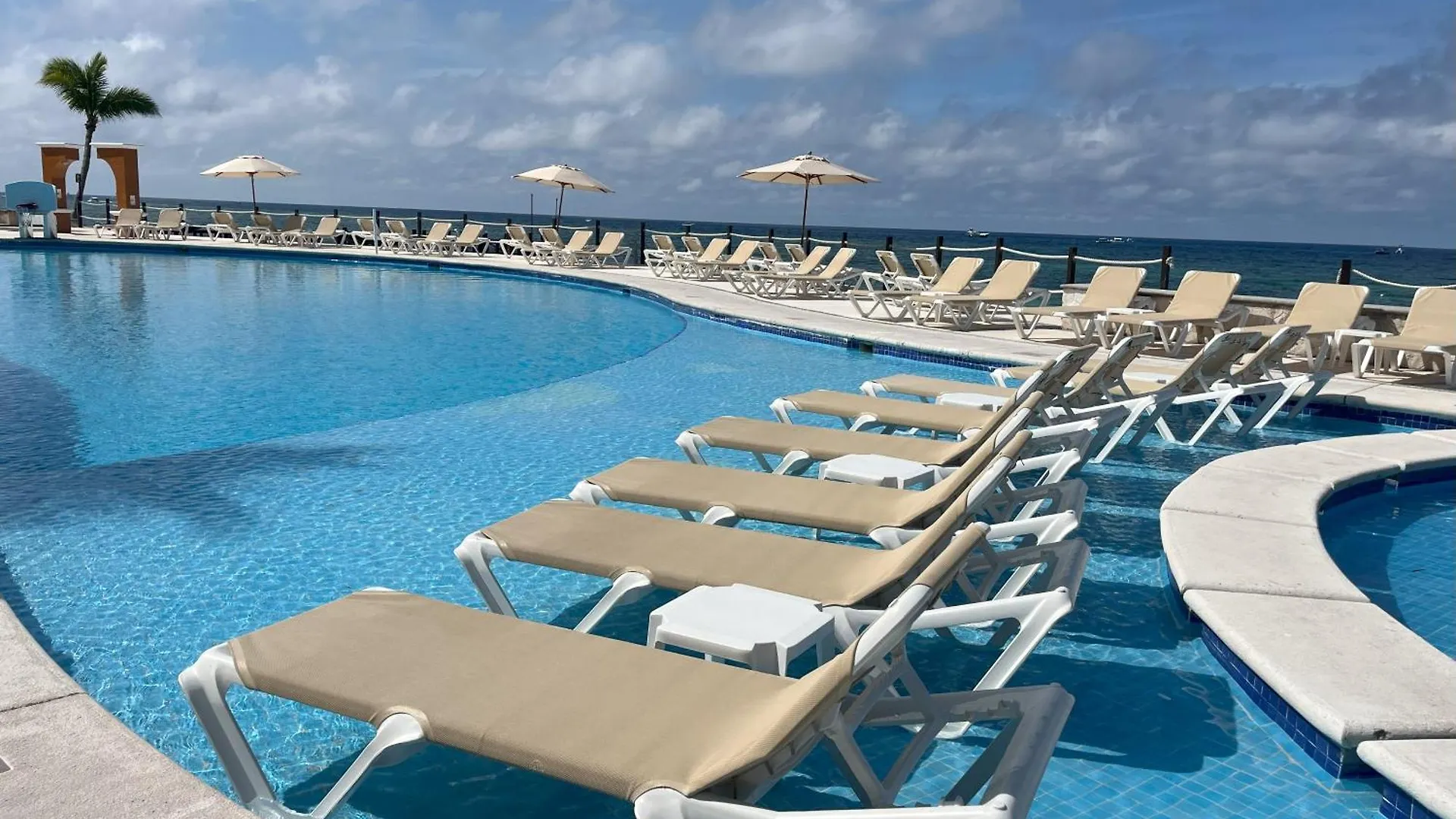 Occidental Cozumel Hotel 5*,
